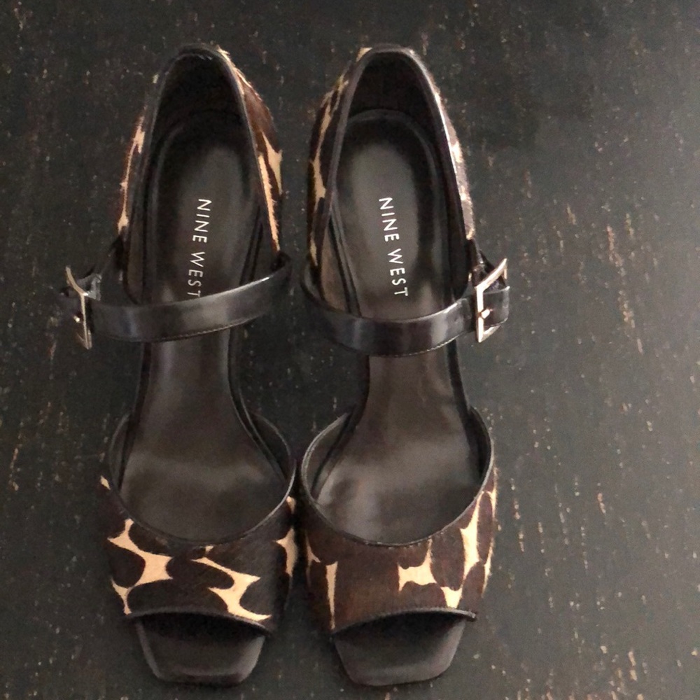 Nine West Mary Jane style heel